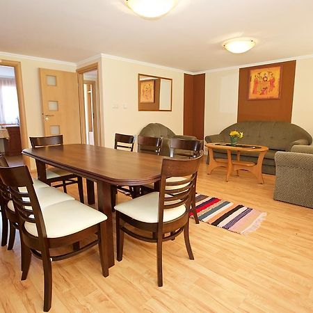 Zoli Apartmanok-Brody 51-53 Хайдусобосло Экстерьер фото