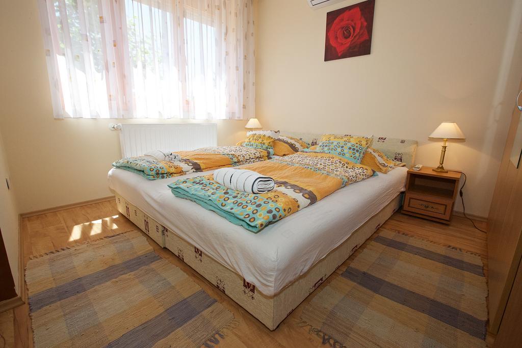 Zoli Apartmanok-Brody 51-53 Хайдусобосло Экстерьер фото