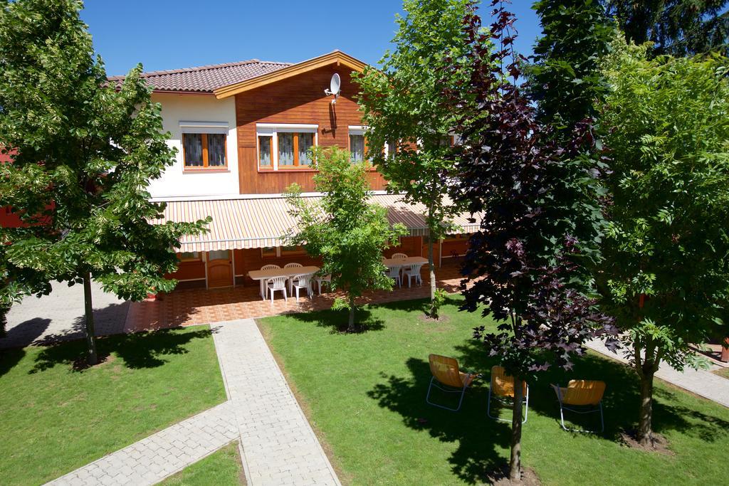 Zoli Apartmanok-Brody 51-53 Хайдусобосло Экстерьер фото